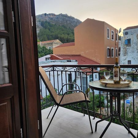Traditional Apartments Alexandra Меис Экстерьер фото