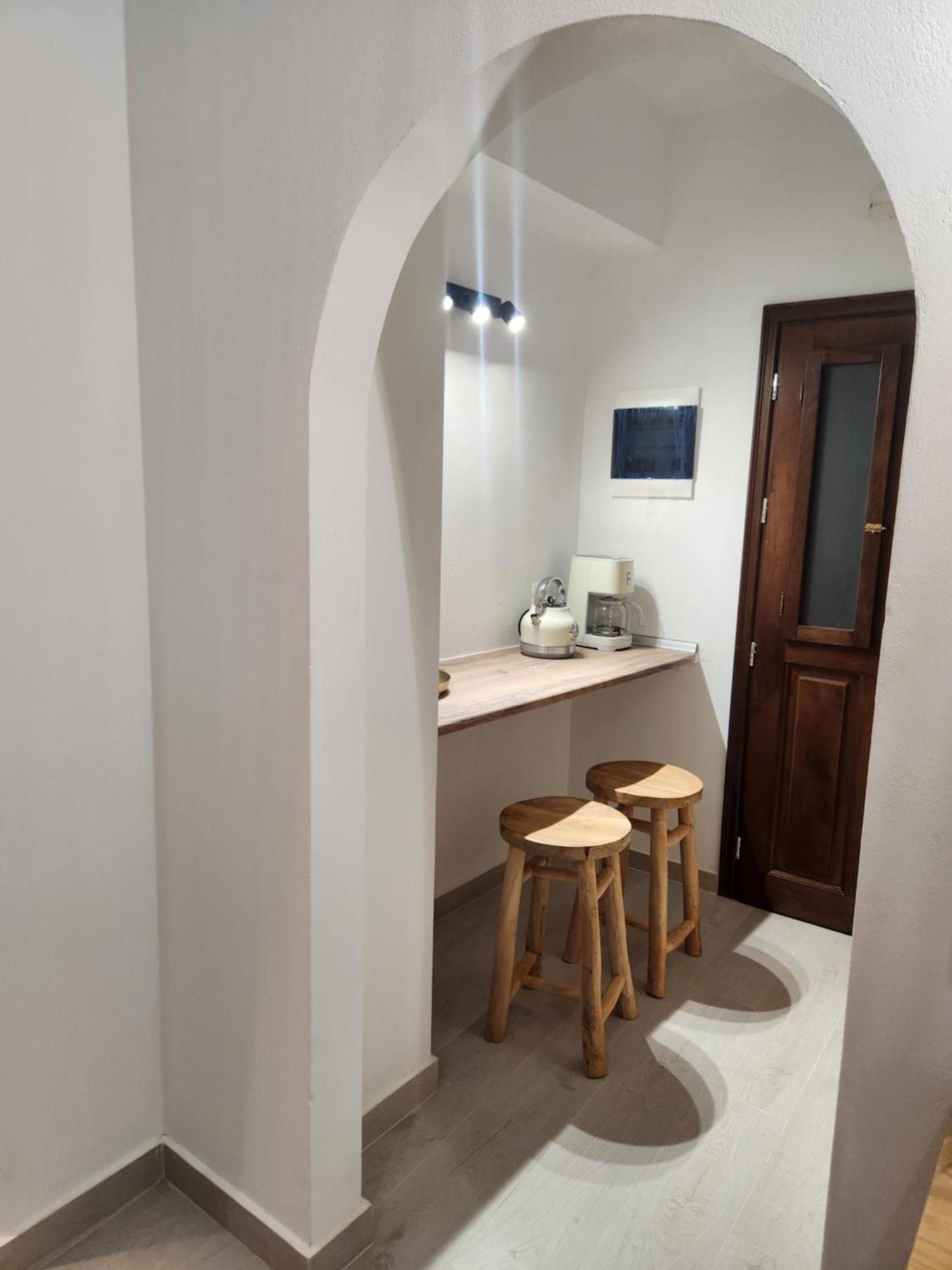 Traditional Apartments Alexandra Меис Экстерьер фото