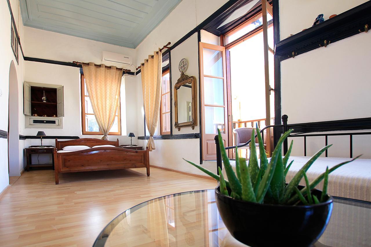Traditional Apartments Alexandra Меис Экстерьер фото
